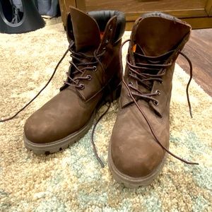 Men’s Brown 6” Timberland Boots 🥾🥾